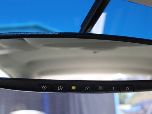 Used 2014 INFINITI Q60 Convertible w/ Premium Package RWD image 23