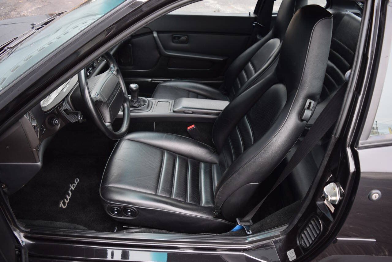 Used 1988 Porsche 944 Turbo Coupe RWD image 36