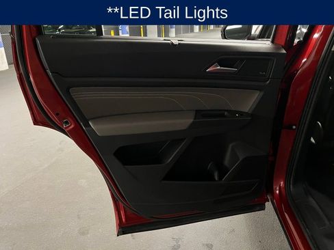 Used 2023 Volkswagen Atlas SEL Premium image 21