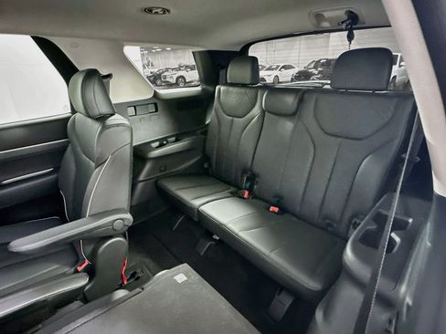 Used 2025 Hyundai Palisade SEL FWD image 29