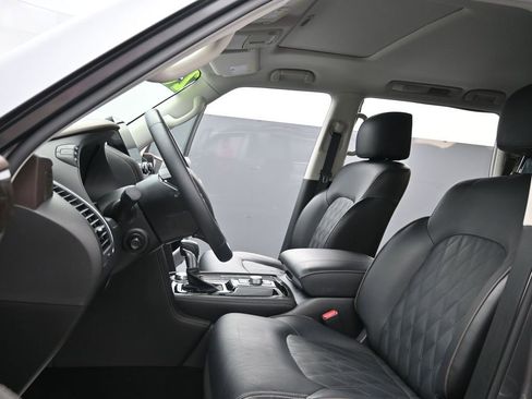 Used 2023 Nissan Armada Platinum w/ Captain's Chairs Package image 5