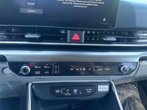 New 2026 Kia Carnival SX w/ SX Dark Edition Package FWD image 38
