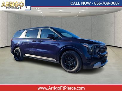 Used 2025 Kia Carnival