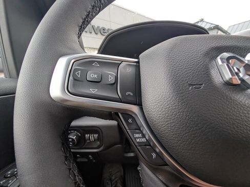 New 2026 RAM 1500 4x4 Crew Cab image 25