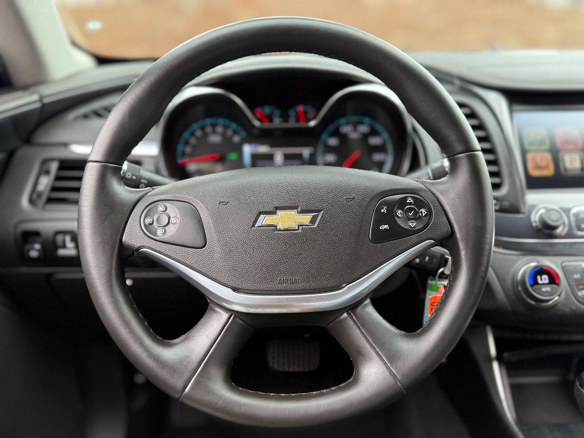 Used 2016 Chevrolet Impala LT FWD image 21
