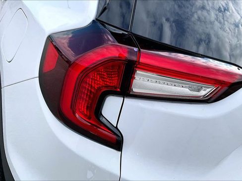 Used 2024 GMC Terrain SLE w/ Elevation Edition FWD image 28