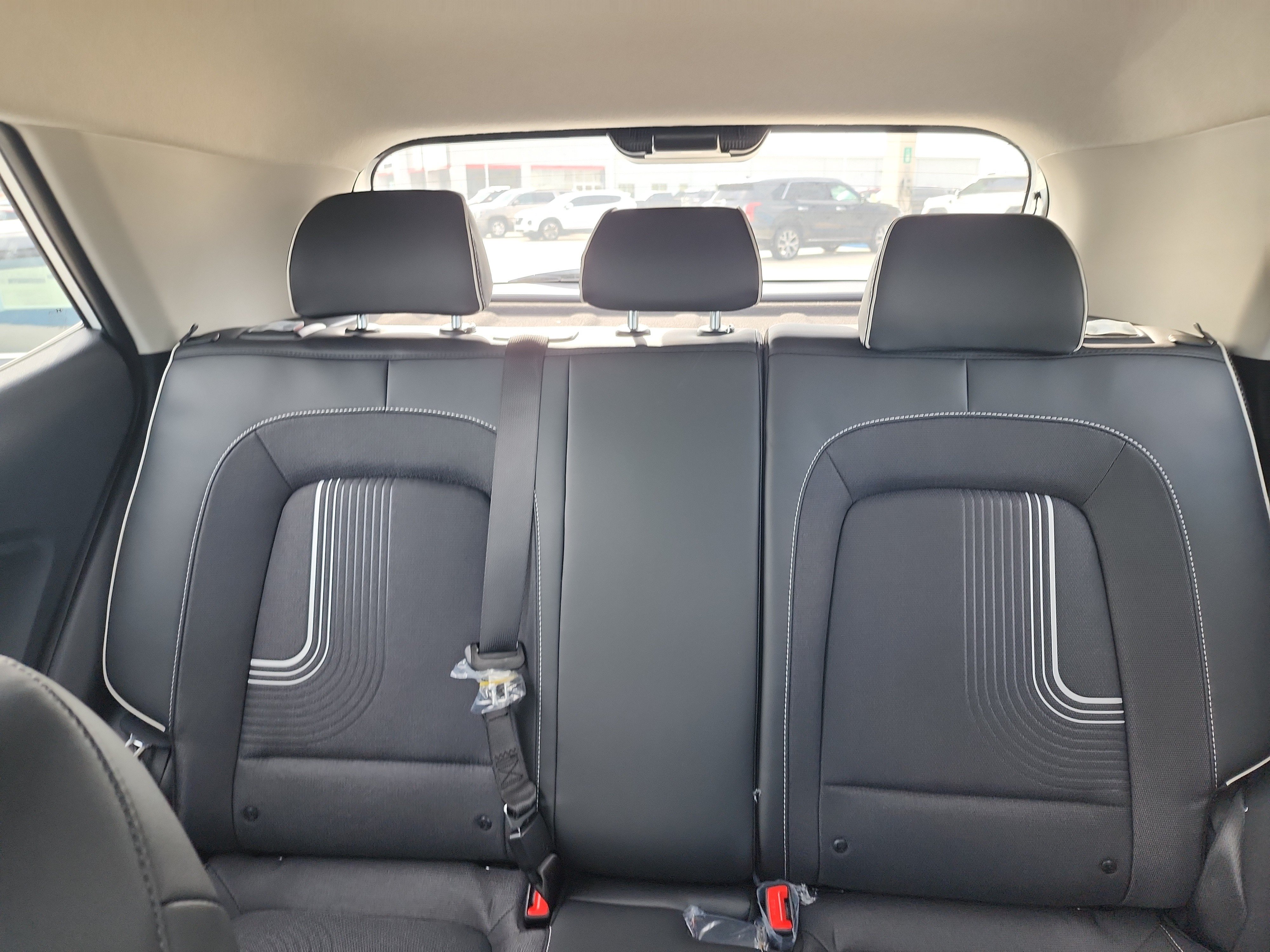 New 2026 Hyundai Venue SEL FWD image 22