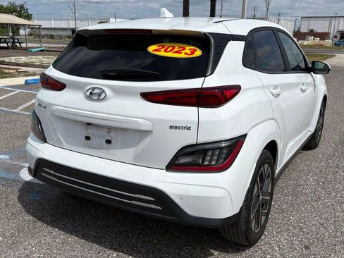 Used 2023 Hyundai Kona Limited w/ Cargo Package FWD image 3