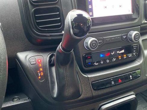 Used 2025 RAM ProMaster 2500 w/ Convenience Group FWD image 25
