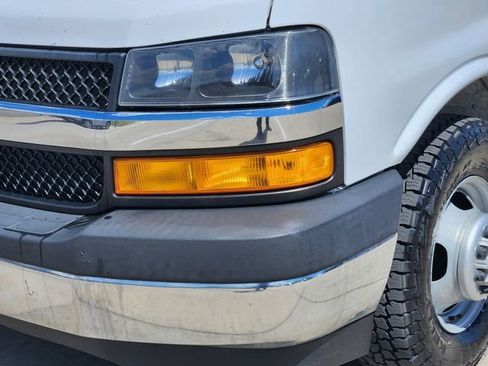 Used 2021 Chevrolet Express 3500 w/ Power Convenience Package RWD image 8