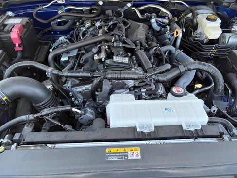 Used 2025 Toyota Tacoma SR5 AWD/4WD image 29