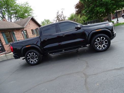 Used 2025 GMC Canyon AT4 w/ Nightfall Edition AWD/4WD image 4