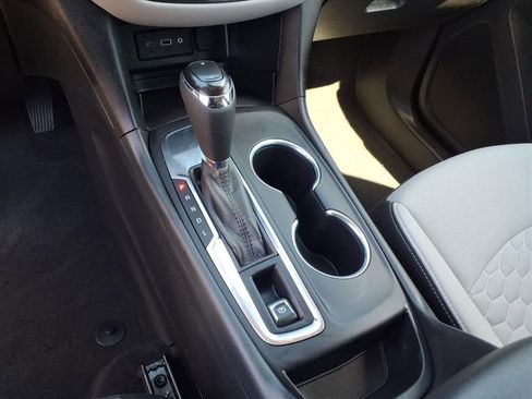 Used 2021 Chevrolet Equinox LS w/ LS Convenience Package image 28