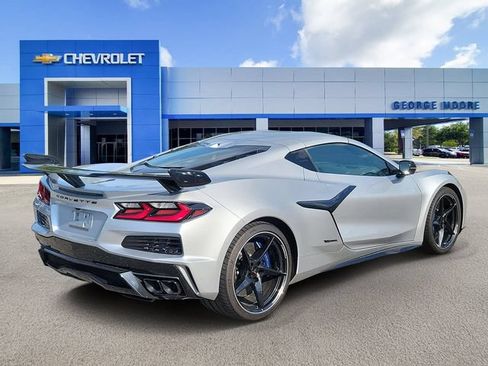 New 2026 Chevrolet Corvette E-Ray w/ ZER Performance Package AWD/4WD image 4