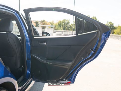 Used 2018 Lexus IS 300 AWD image 43