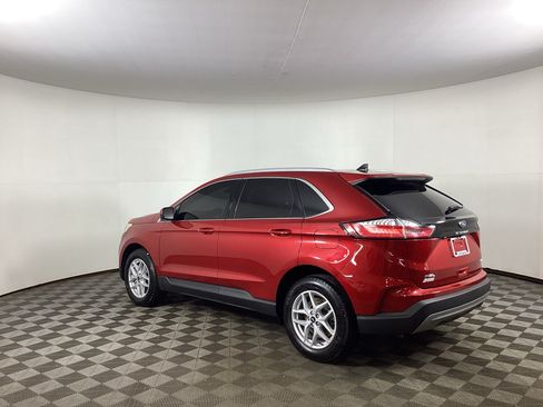 Used 2024 Ford Edge SEL w/ Convenience Package AWD/4WD image 4