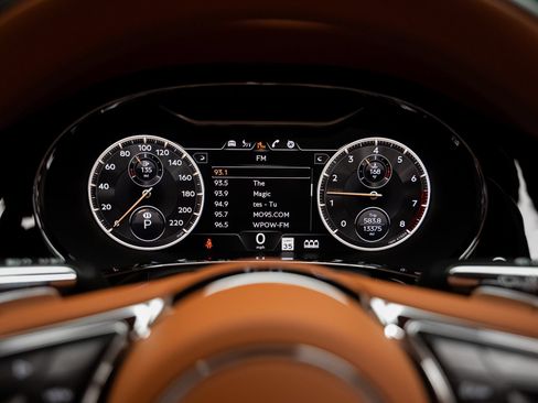 Used 2022 Bentley Flying Spur V8 AWD/4WD image 47