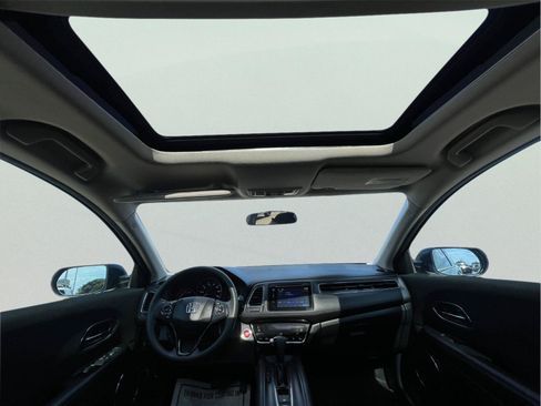 Used 2018 Honda HR-V EX image 24