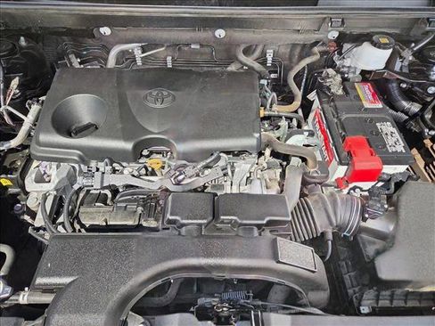 Used 2020 Toyota RAV4 XLE w/ Carpet Mat Package image 21