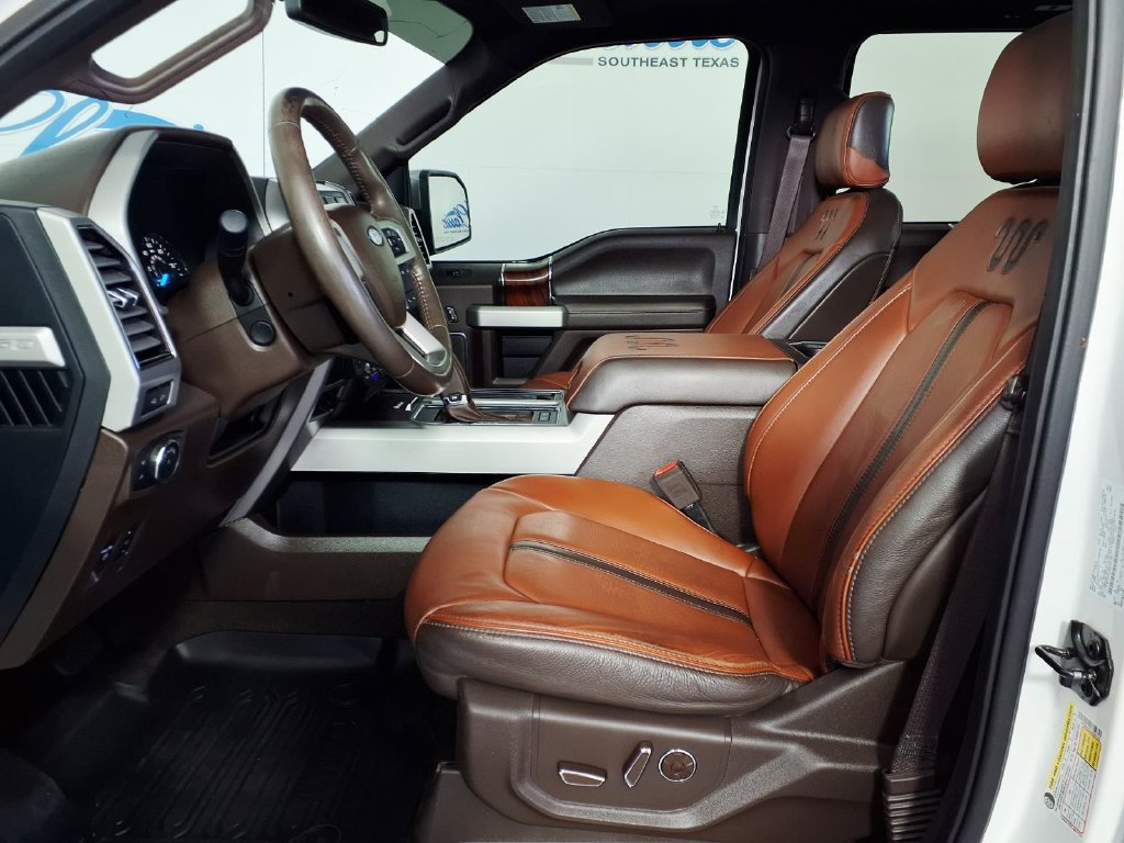 Used 2018 Ford F150 King Ranch w/ Equipment Group 601A Luxury AWD/4WD image 8