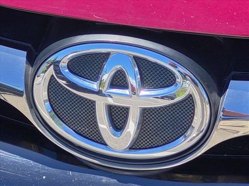 Used 2016 Toyota Camry SE FWD image 13