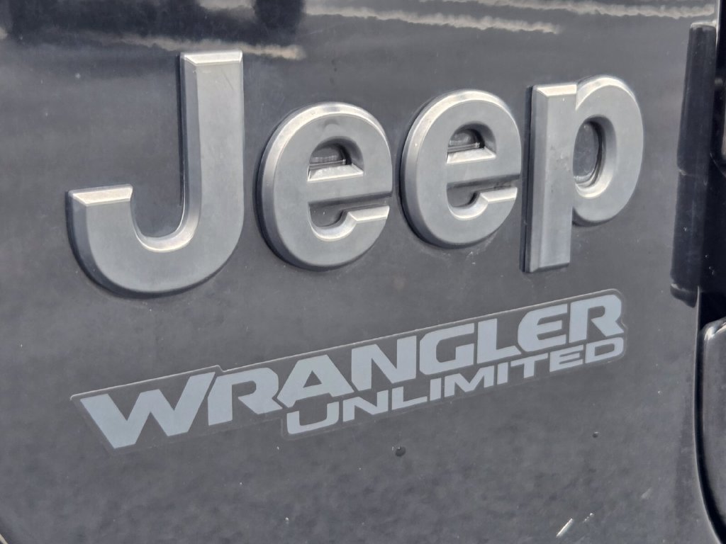 Used 2022 Jeep Wrangler Unlimited Sport AWD/4WD image 18