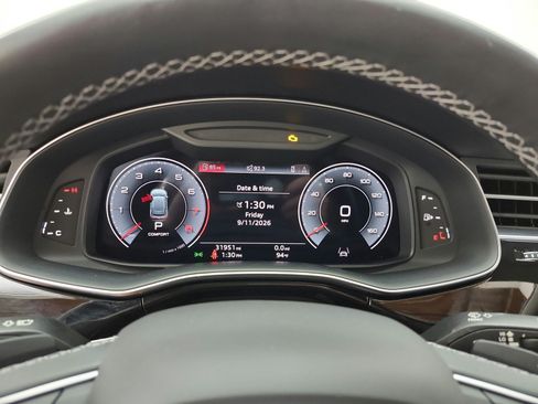 Used 2023 Audi Q8 Premium w/ Convenience Package AWD/4WD image 12