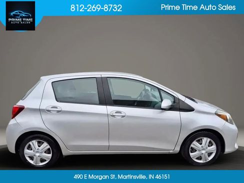 Used 2015 Toyota Yaris L FWD image 3