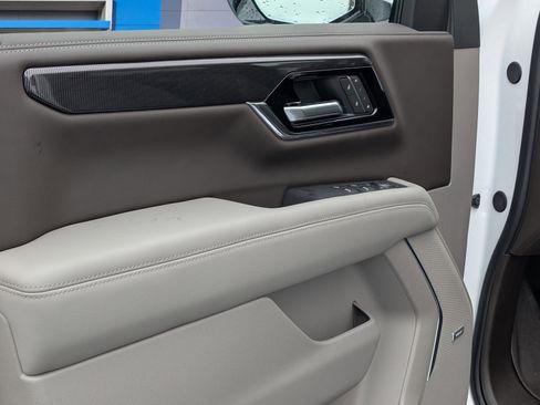 New 2026 GMC Yukon XL Elevation w/ Elevation Premium Package image 18