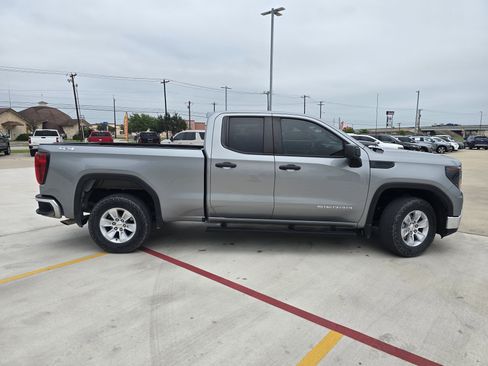 Used 2023 GMC Sierra 1500 Pro AWD/4WD image 2