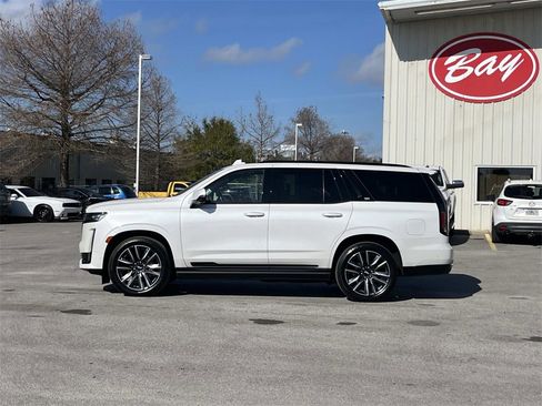 Used 2021 Cadillac Escalade Sport Platinum image 2