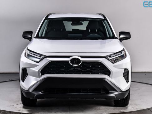 Used 2025 Toyota RAV4 LE image 8