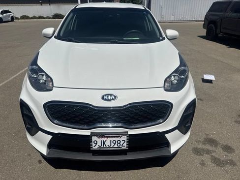 Used 2020 Kia Sportage LX FWD image 2