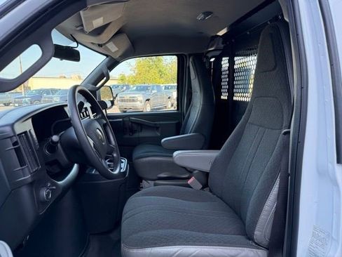 Certified 2023 Chevrolet Express 2500 w/ Driver Convenience Package image 8