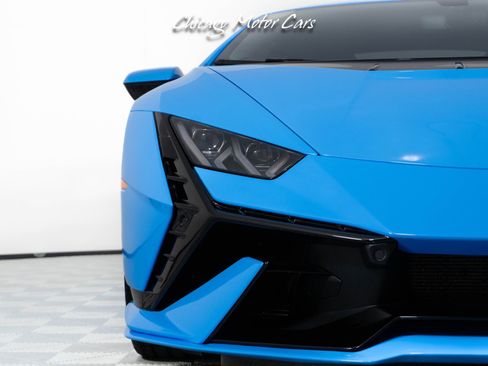 Used 2023 Lamborghini Huracan Tecnica image 7