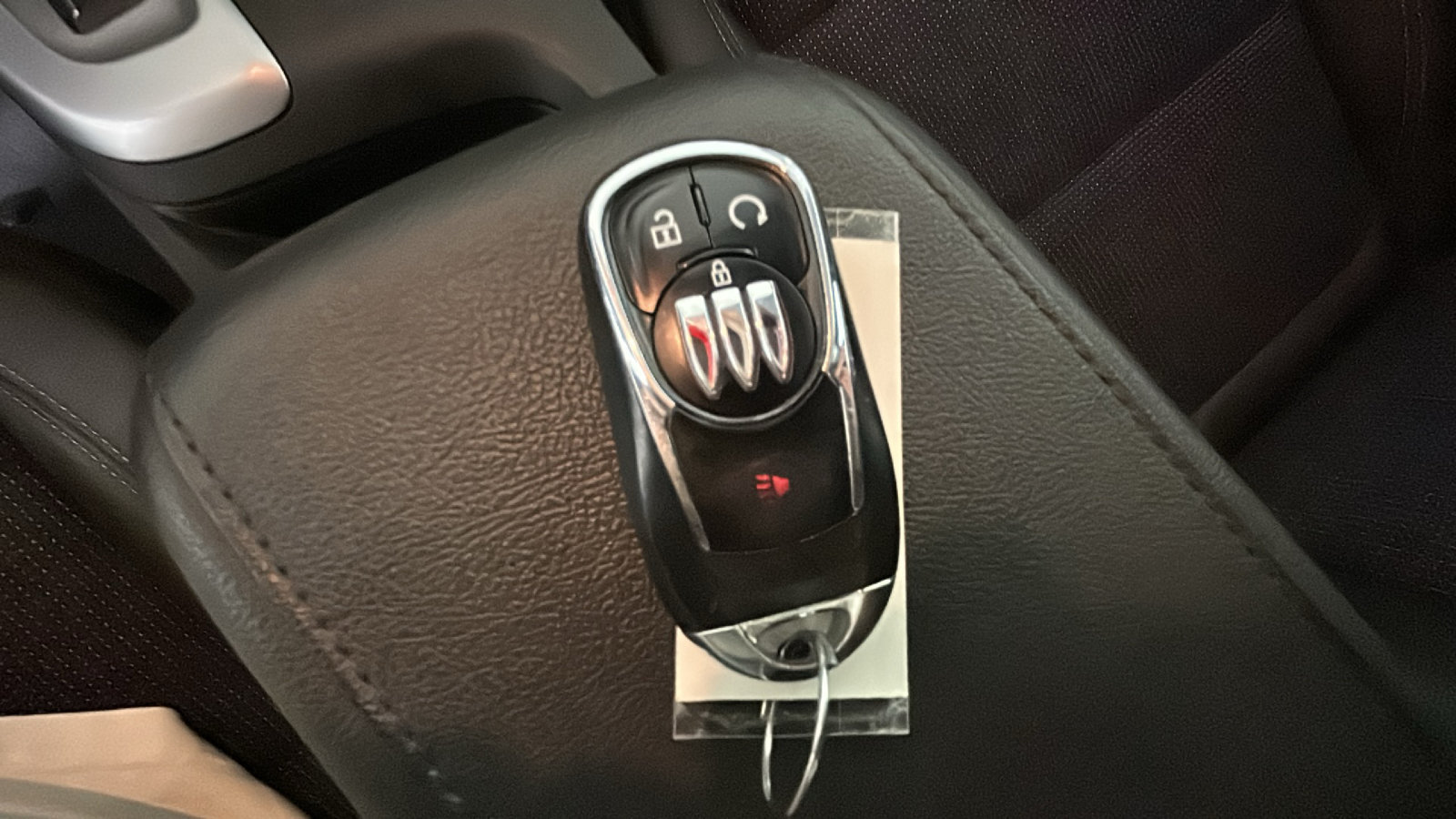 Used 2025 Buick Envista Preferred FWD image 24