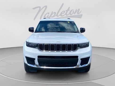 Used 2021 Jeep Grand Cherokee L Laredo w/ Luxury Tech Group I AWD/4WD image 9