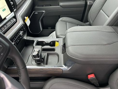 New 2026 GMC Sierra 1500 SLT image 27