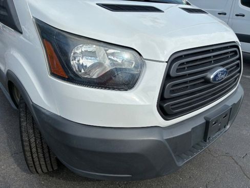Used 2018 Ford Transit 150 XL image 7