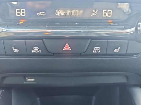 Used 2020 MAZDA MAZDA3 AWD Hatchback w/ Preferred Pkg image 27