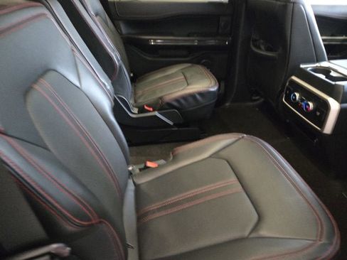 Used 2023 Ford Expedition Limited image 9