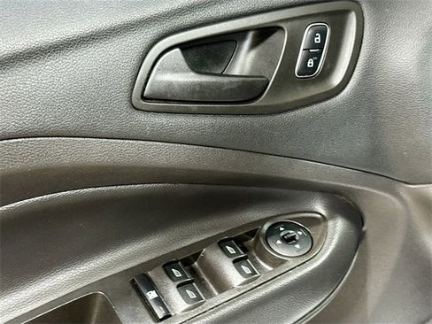 Used 2018 Ford Escape S image 17