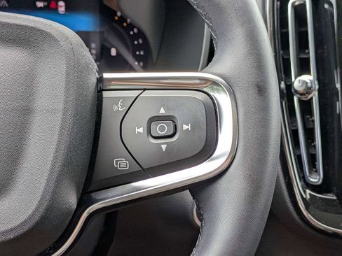 Certified 2023 Volvo XC40 B5 Ultimate w/ Climate Package AWD/4WD image 28
