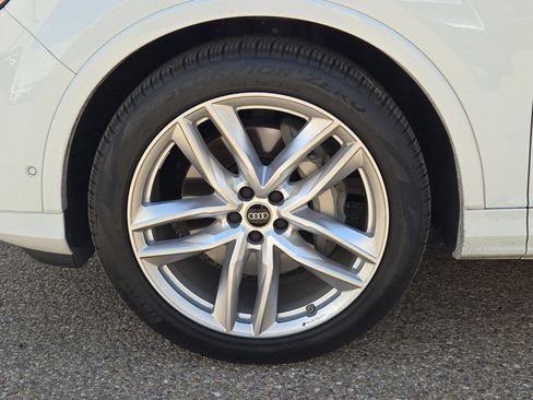 Used 2025 Audi Q7 3.0T Premium Plus AWD/4WD image 11