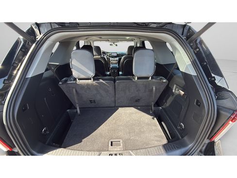 Certified 2024 Ford Explorer XLT w/ Equipment Group 202A AWD/4WD image 18