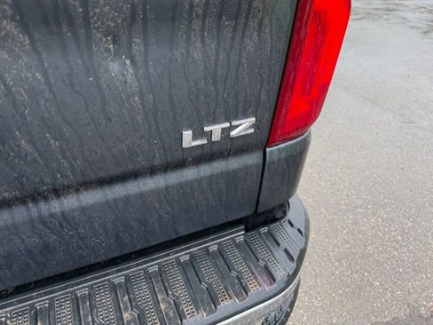Used 2020 Chevrolet Silverado 1500 LTZ w/ Z71 Off-Road Package AWD/4WD image 12