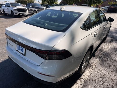 Used 2023 Honda Accord LX image 3