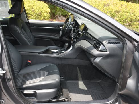 Certified 2023 Toyota Camry SE FWD image 19