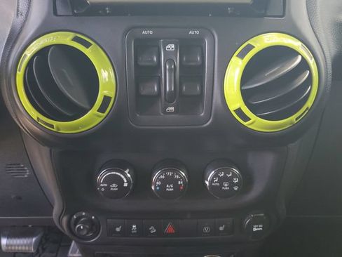 Used 2013 Jeep Wrangler Unlimited Sahara w/ Trailer Tow Group AWD/4WD image 21