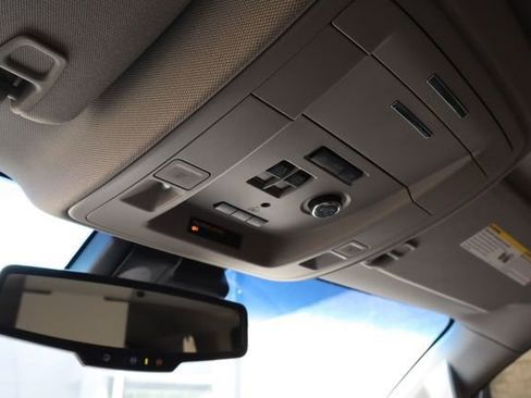 Used 2019 Chevrolet Tahoe Premier w/ Premier Plus Edition RWD image 31